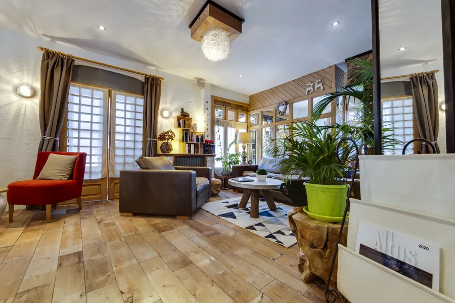 Le salon de l'hôtel, espace détente